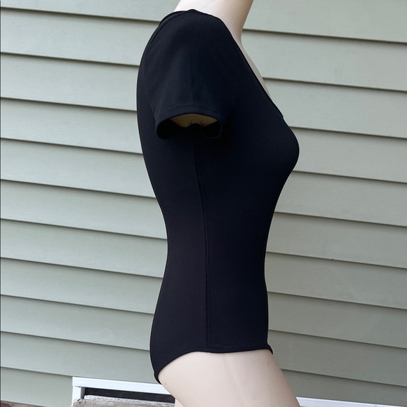New Amazon Black Ribbed Bodysuit - Picture 4 of 12